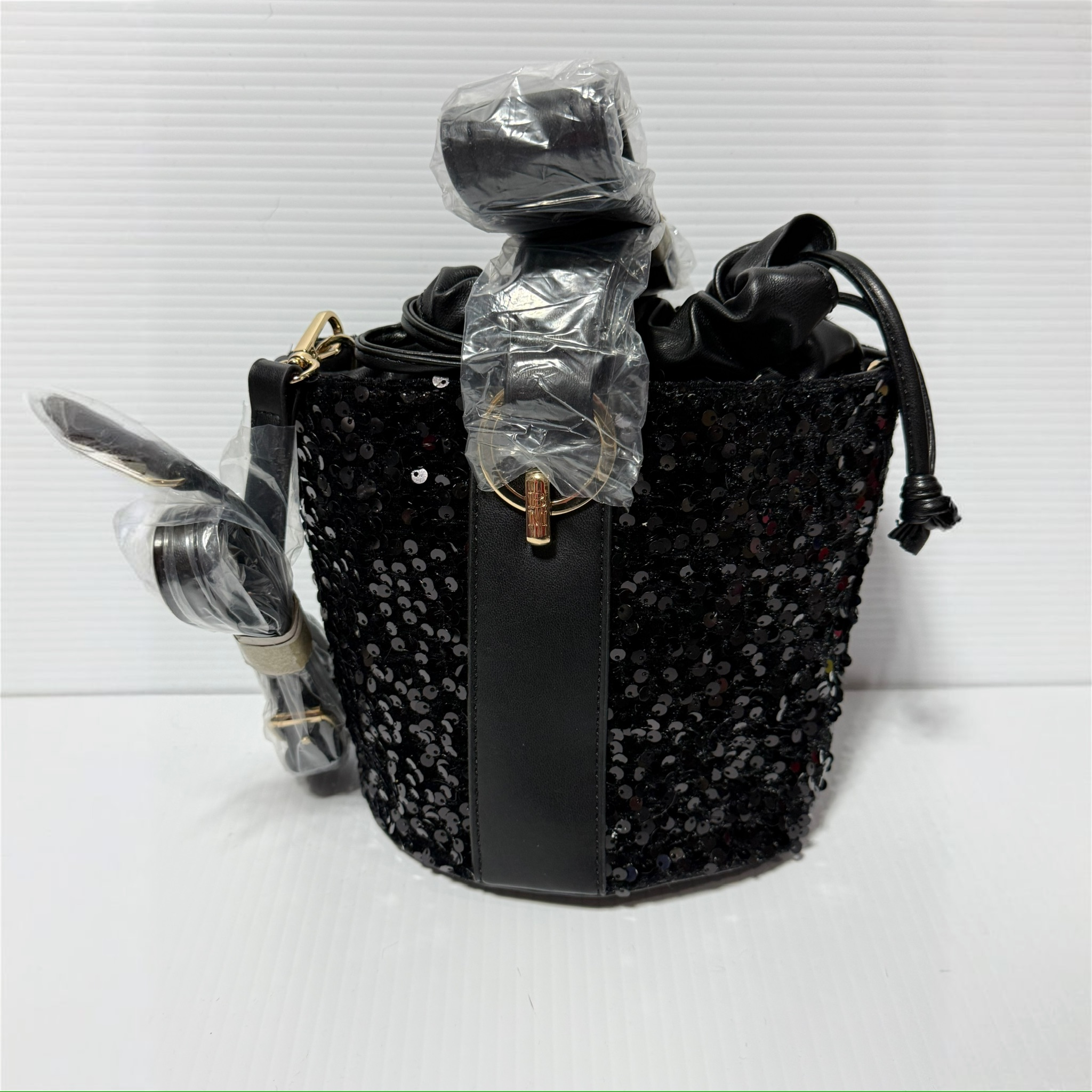 Bagdley Mischka Black Sequin Bucket Bag with Gold Accents - Image 5